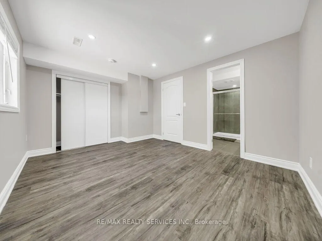 Photo 41 of 58 Queen Mary Drive, Brampton, Fletcher's Meadow — HOMEH