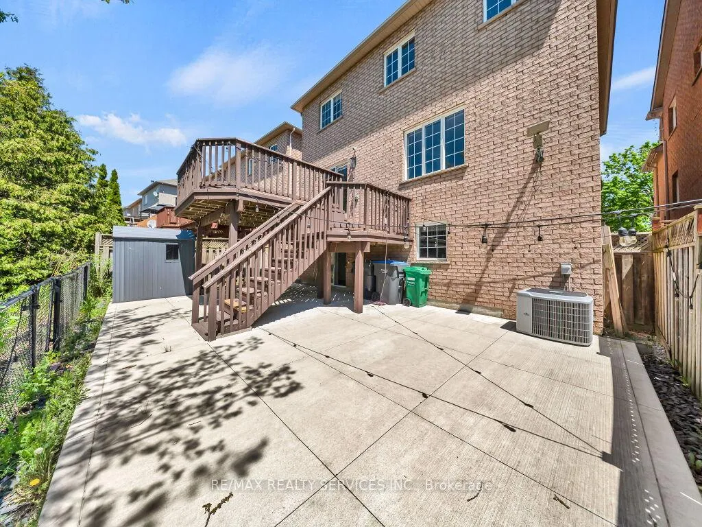 Photo 44 of 58 Queen Mary Drive, Brampton, Fletcher's Meadow — HOMEH