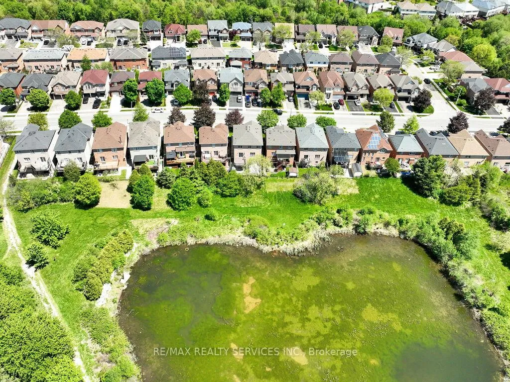 Photo 47 of 58 Queen Mary Drive, Brampton, Fletcher's Meadow — HOMEH