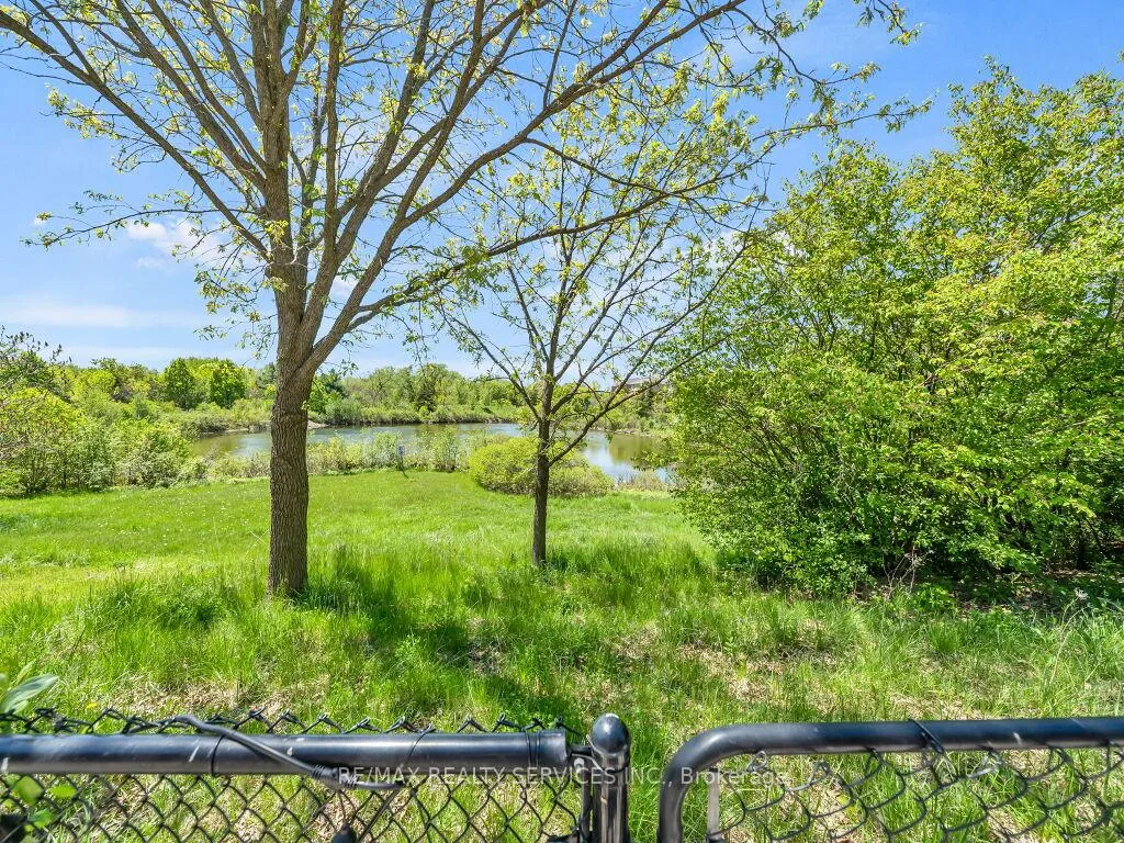 Photo 50 of 58 Queen Mary Drive, Brampton, Fletcher's Meadow — HOMEH