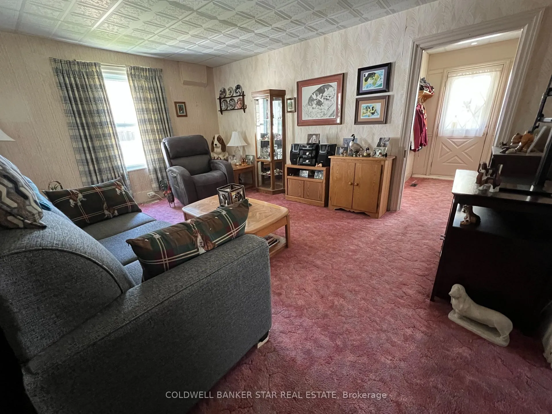 Photo 2 of 17 James Street, Strathroy-Caradoc, NW — HOMEH
