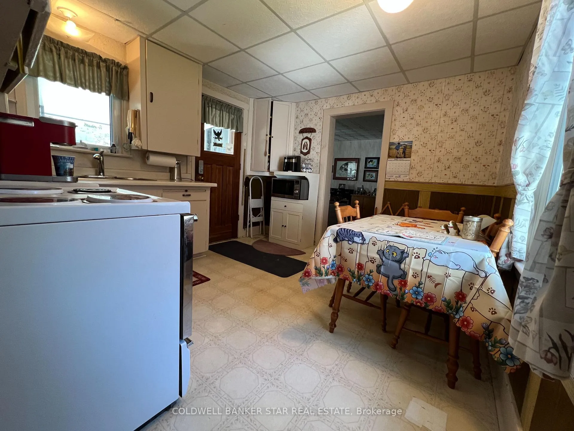 Photo 8 of 17 James Street, Strathroy-Caradoc, NW — HOMEH
