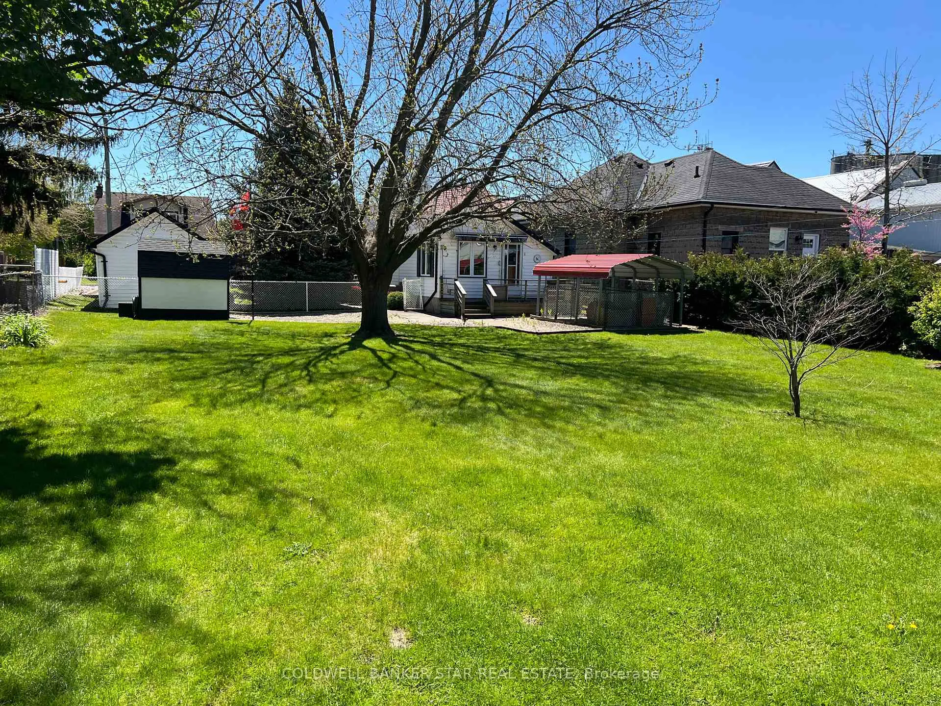 Photo 22 of 17 James Street, Strathroy-Caradoc, NW — HOMEH