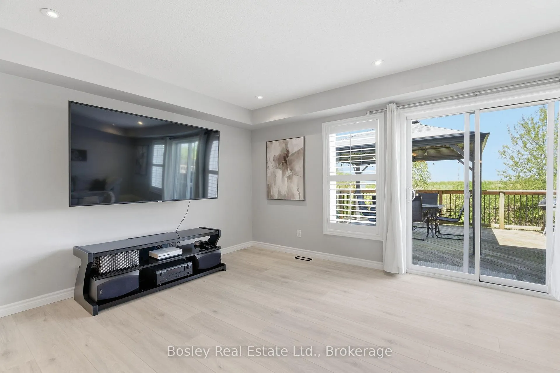 Photo 13 of 141 Couling Crescent, Guelph, Grange Road — HOMEH