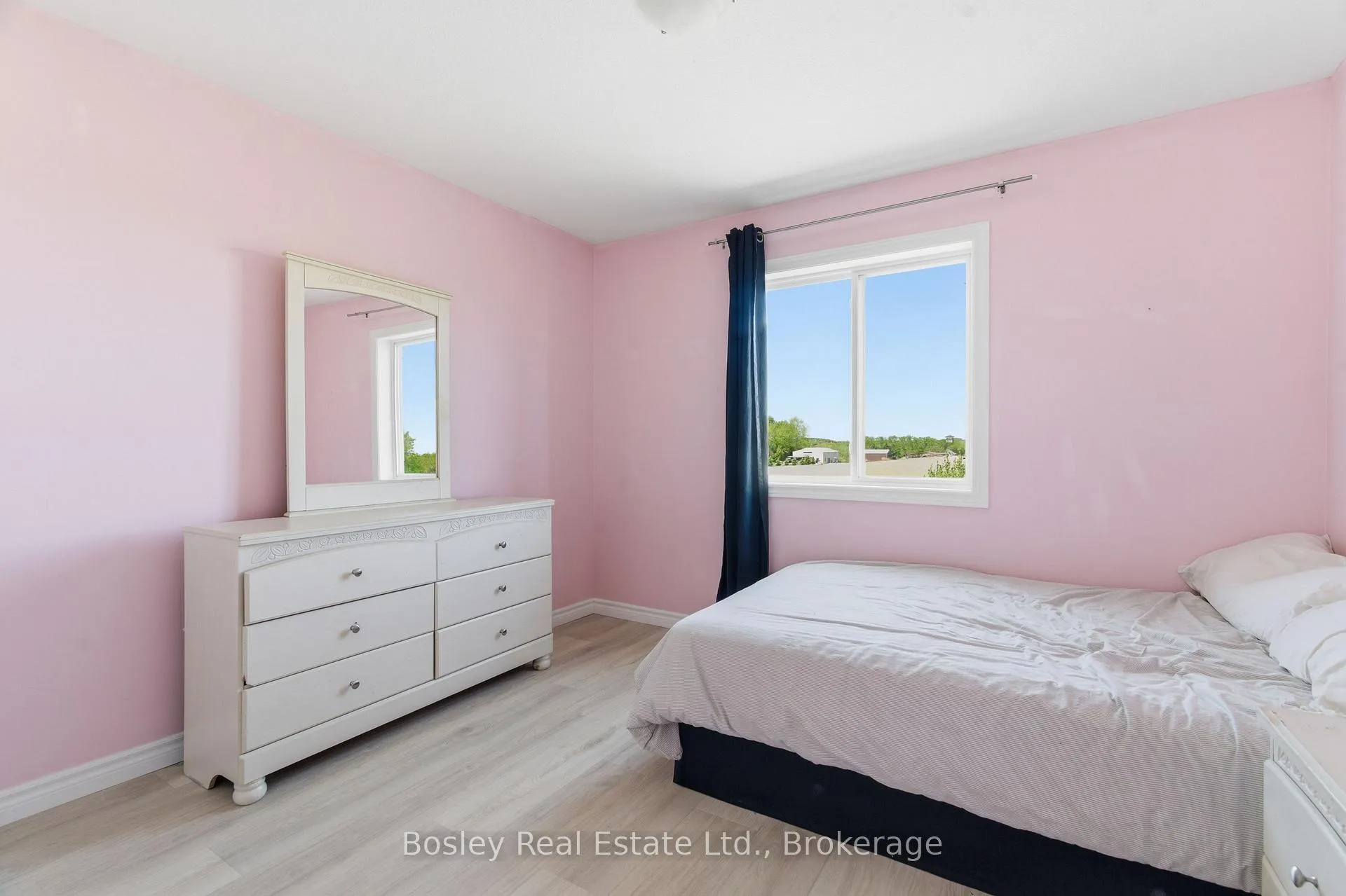 Photo 20 of 141 Couling Crescent, Guelph, Grange Road — HOMEH