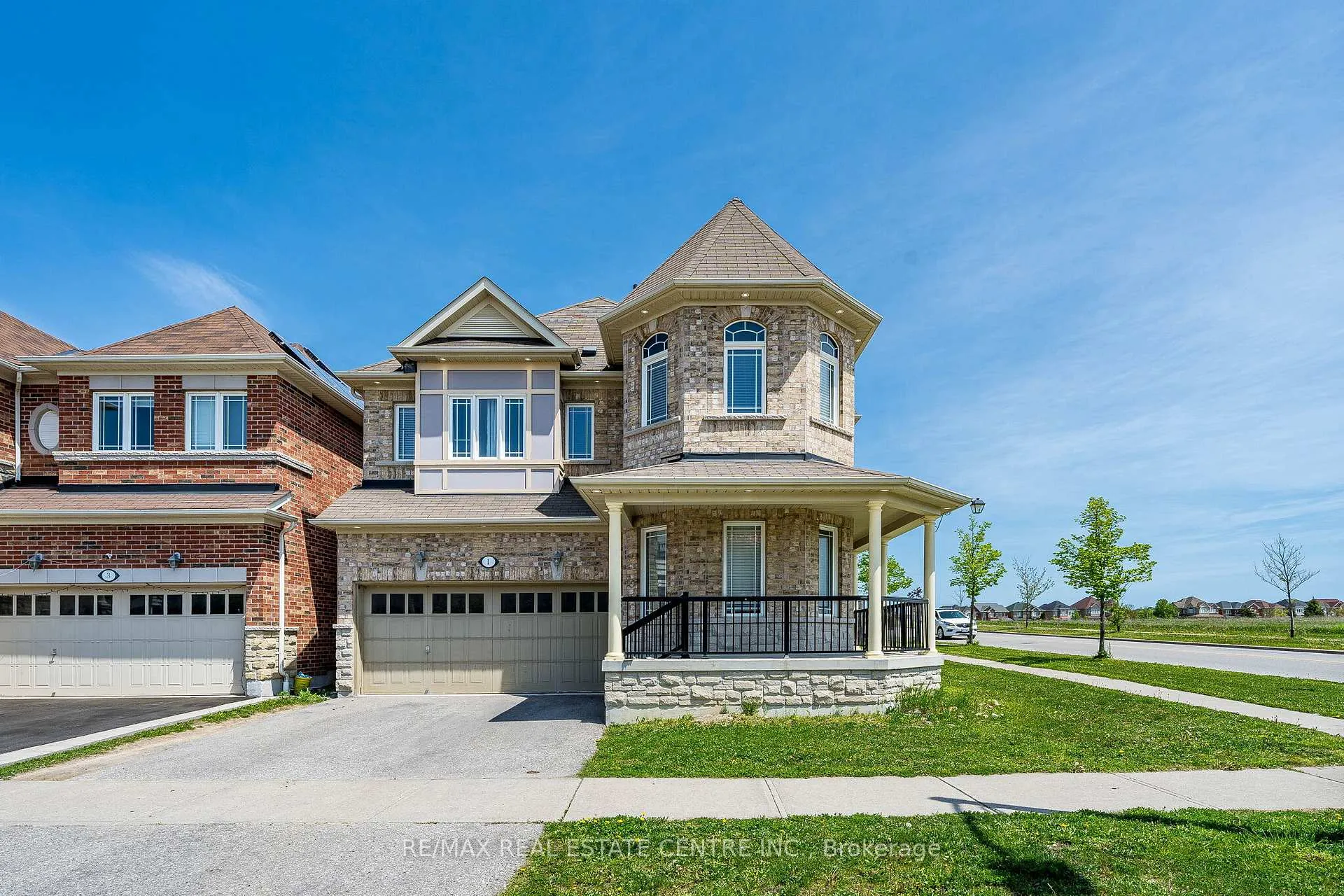 Photo 2 of 1 Arfield Avenue, Ajax, Northeast Ajax — HOMEH