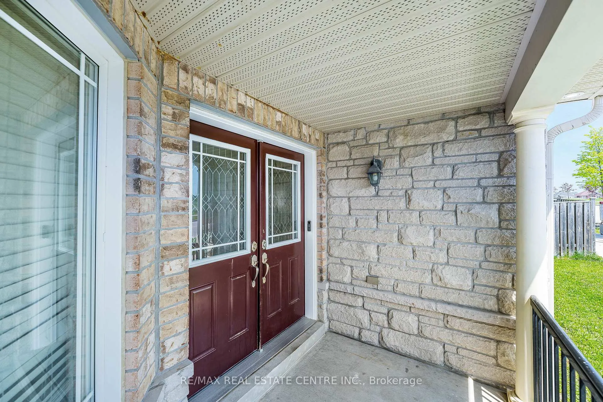 Photo 4 of 1 Arfield Avenue, Ajax, Northeast Ajax — HOMEH