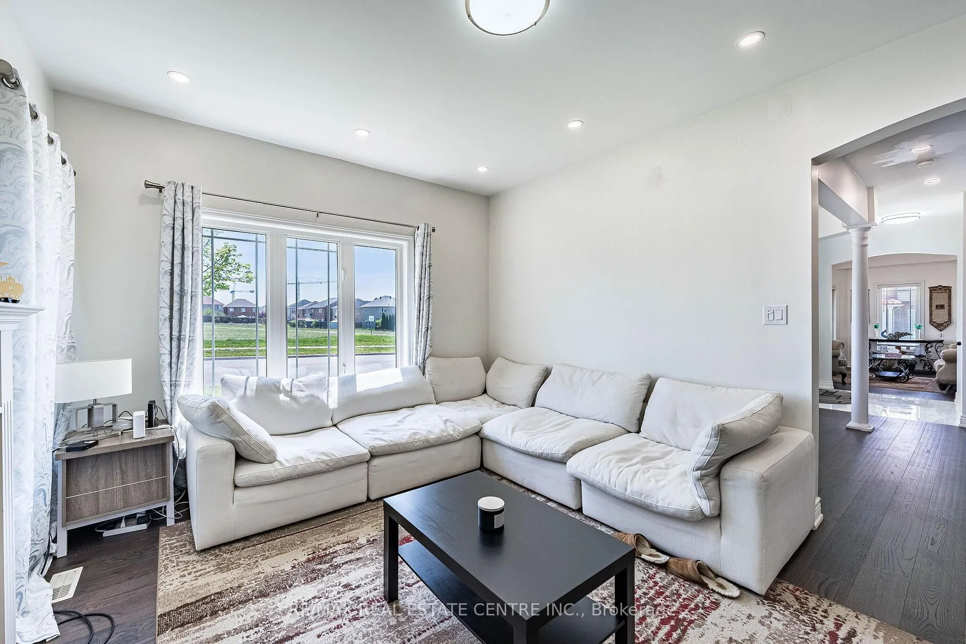 Photo 9 of 1 Arfield Avenue, Ajax, Northeast Ajax — HOMEH
