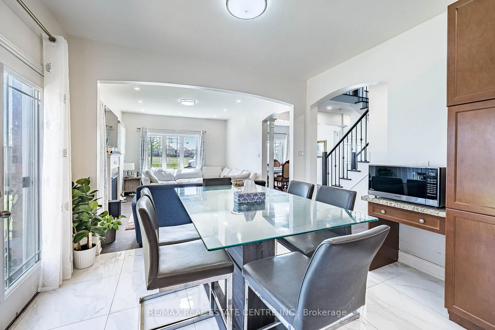 Photo 12 of 1 Arfield Avenue, Ajax, Northeast Ajax — HOMEH
