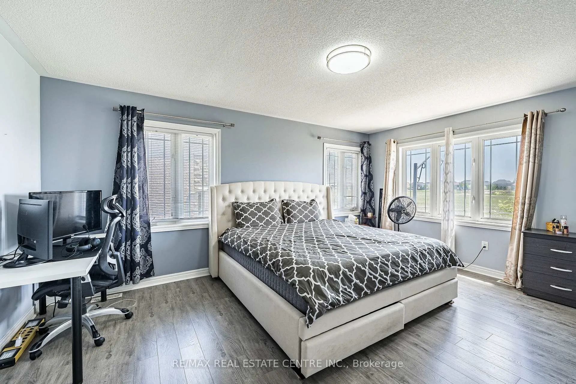Photo 16 of 1 Arfield Avenue, Ajax, Northeast Ajax — HOMEH