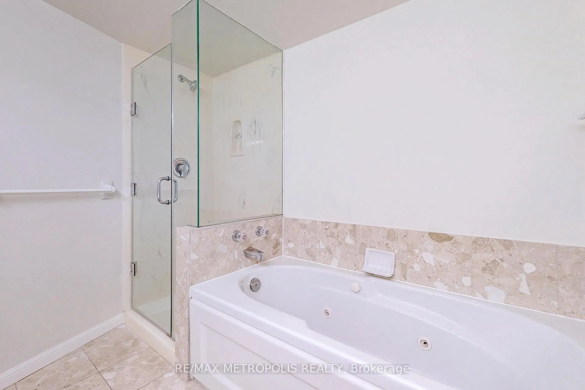 Photo 30 of Unit 1516, 7 Carlton Street, Toronto, Church-Yonge Corridor — HOMEH