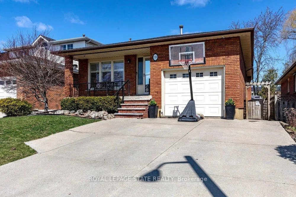 Front of 39 Trenholme Crescent