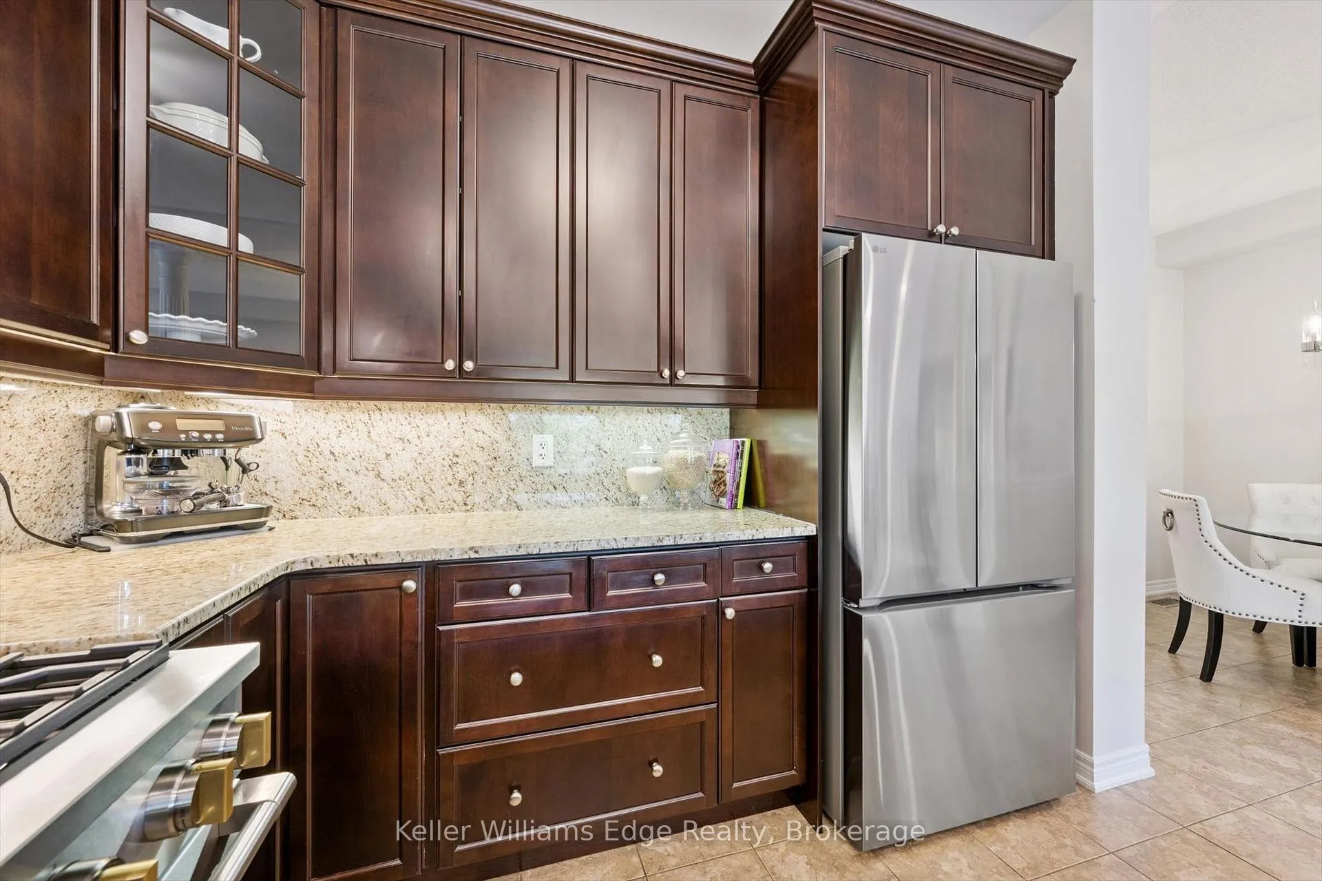 Photo 8 of 2480 Springforest Drive, Oakville, Bronte Creek — HOMEH