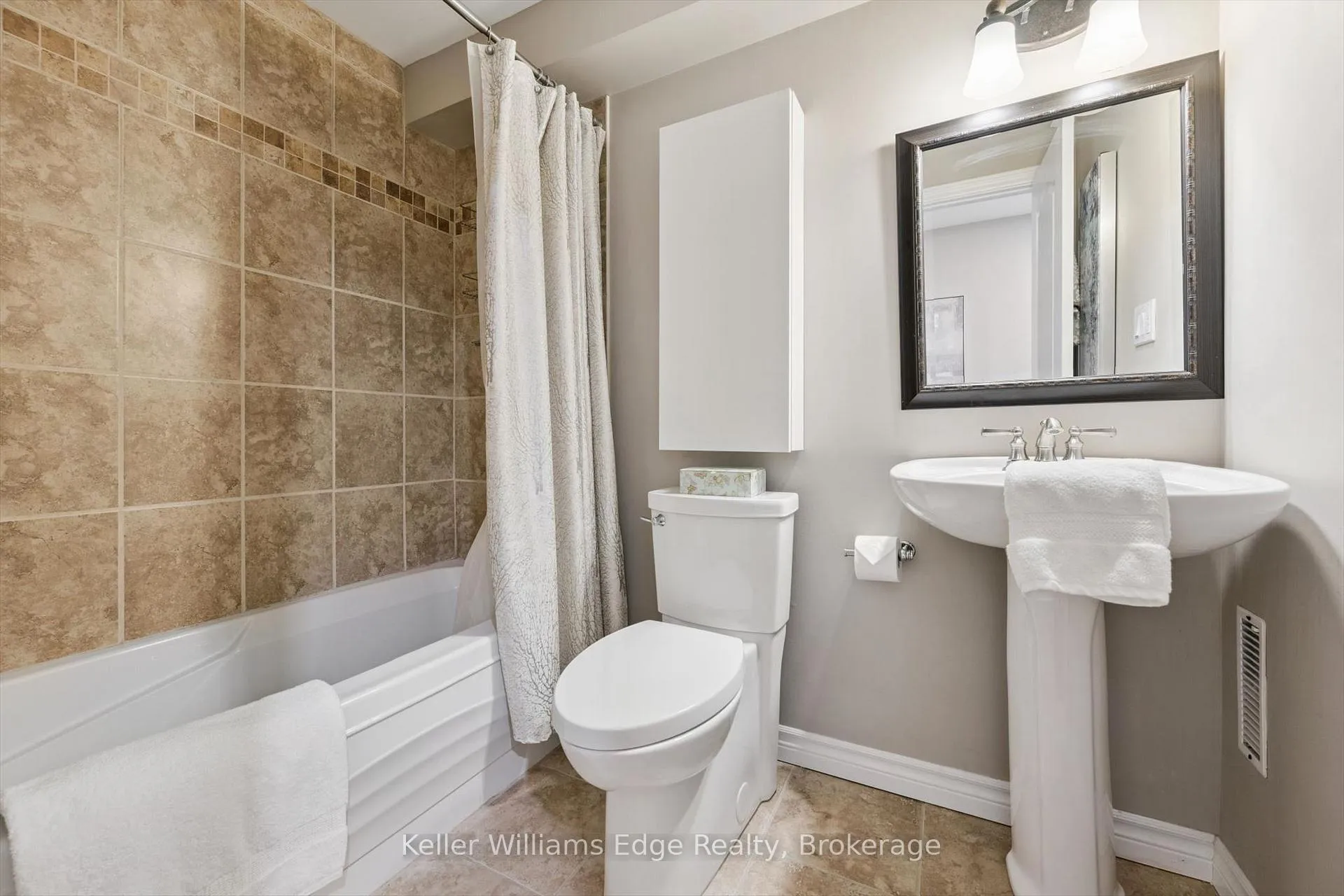 Photo 36 of 2480 Springforest Drive, Oakville, Bronte Creek — HOMEH