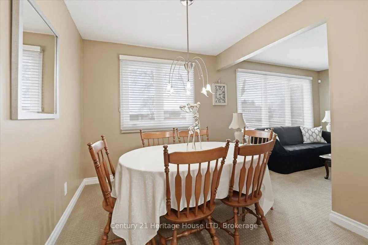 Photo 9 of 11 Robert Street, Welland, Lincoln/Crowland — HOMEH