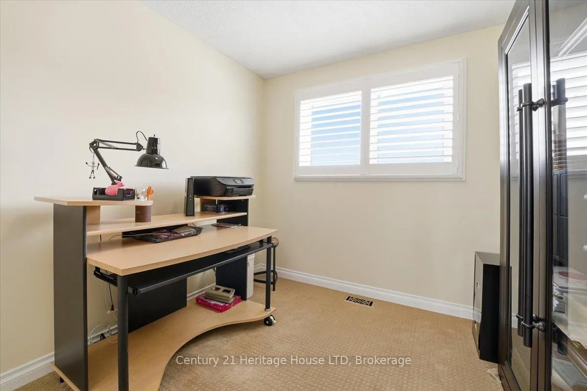 Photo 16 of 11 Robert Street, Welland, Lincoln/Crowland — HOMEH
