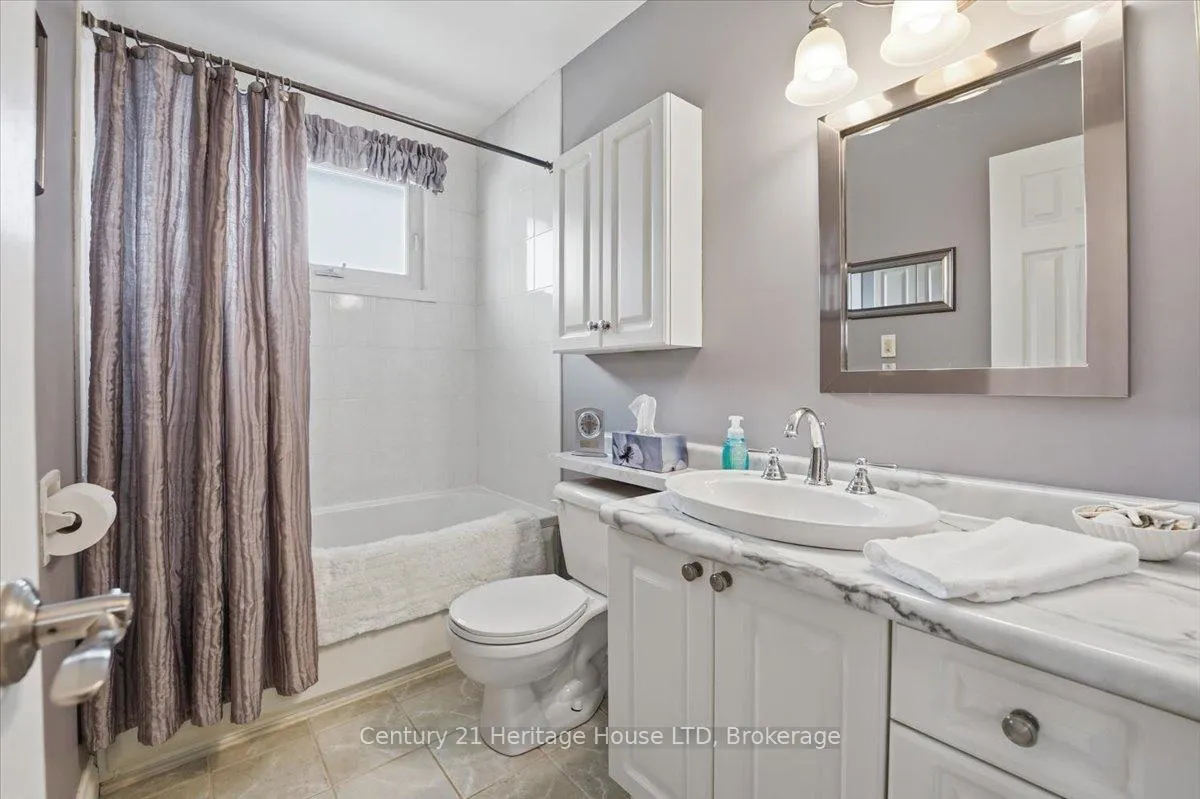Photo 18 of 11 Robert Street, Welland, Lincoln/Crowland — HOMEH