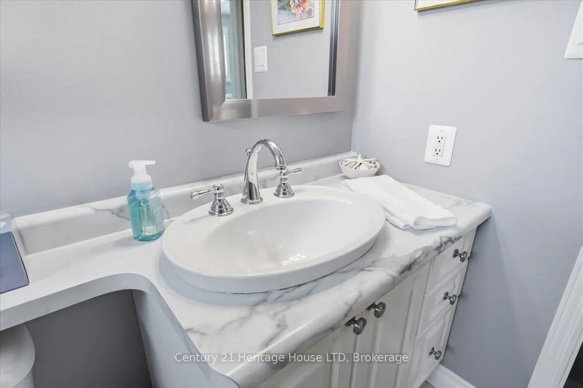 Photo 19 of 11 Robert Street, Welland, Lincoln/Crowland — HOMEH