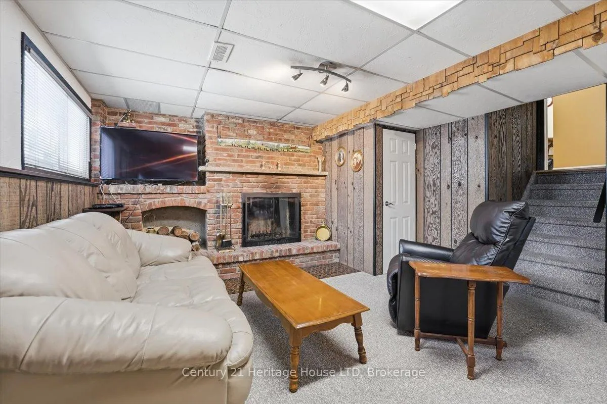 Photo 23 of 11 Robert Street, Welland, Lincoln/Crowland — HOMEH