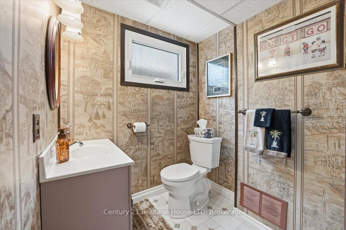 Photo 27 of 11 Robert Street, Welland, Lincoln/Crowland — HOMEH