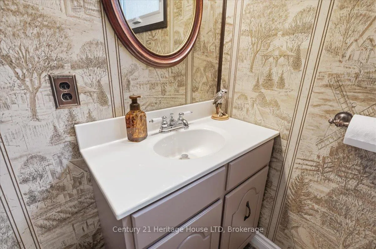 Photo 28 of 11 Robert Street, Welland, Lincoln/Crowland — HOMEH