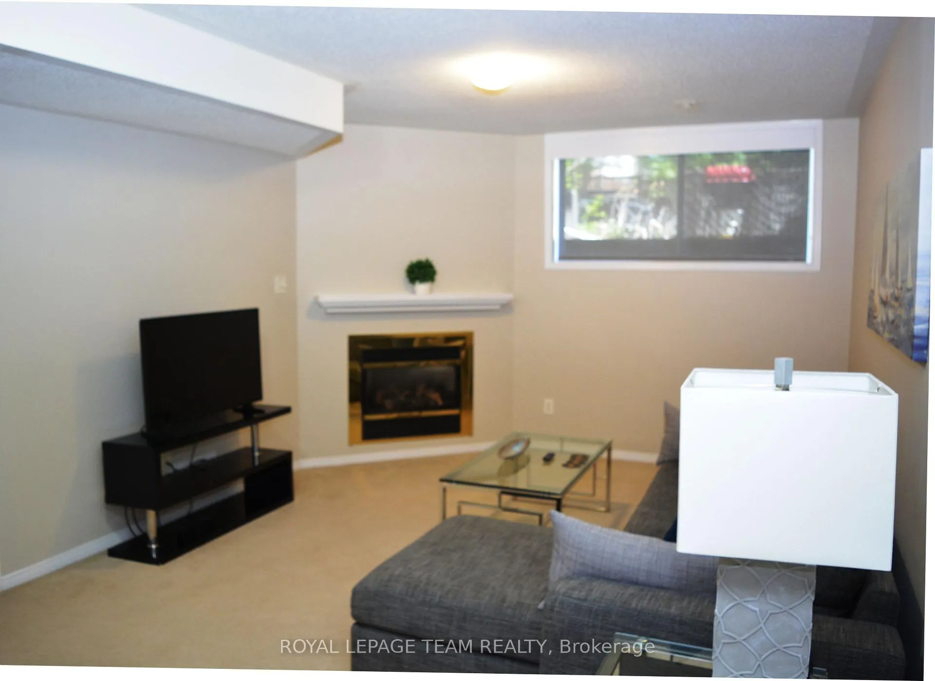 Photo 15 of 1345 Halton Terrace, Ottawa, Kanata - Morgan's Grant/South March — HOMEH