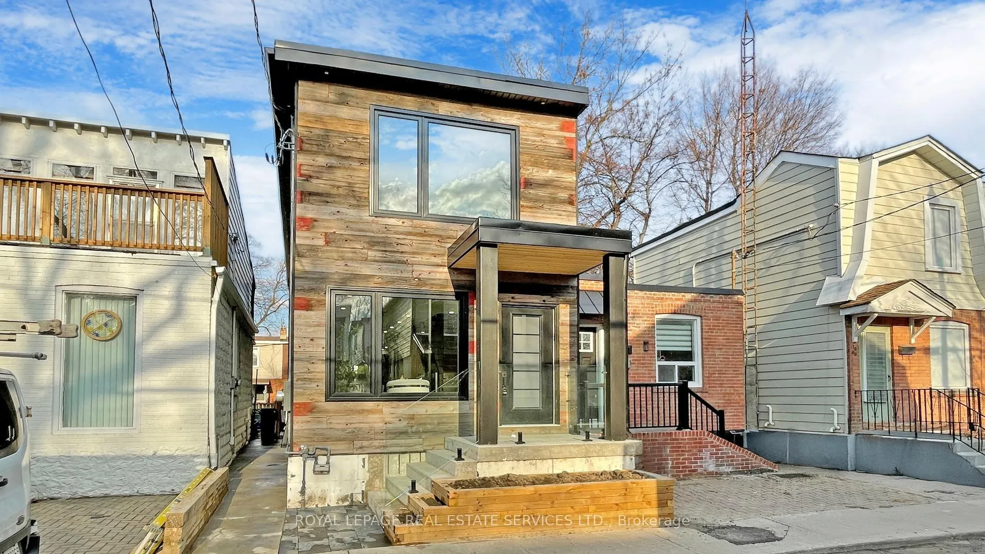 Front of 1073 Craven Road