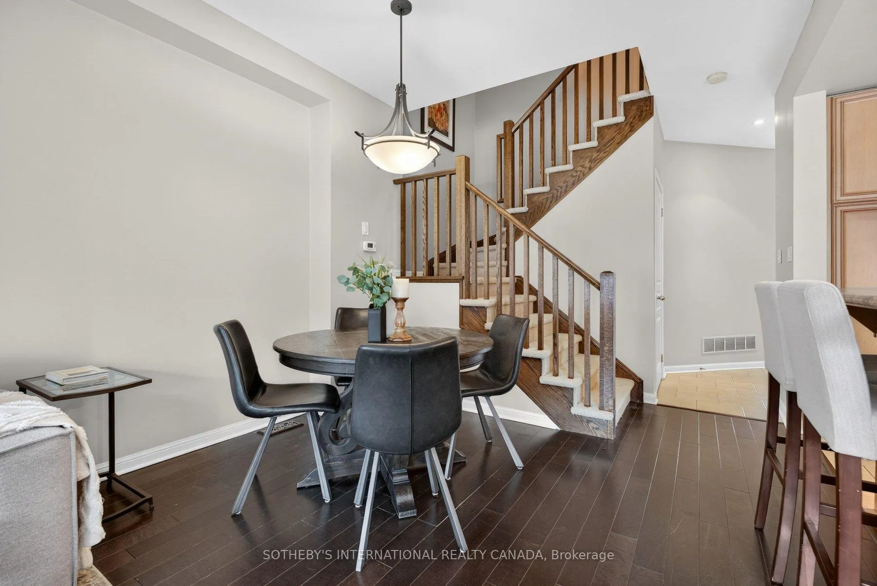 Photo 9 of 2238 Stone Glen Crescent, Oakville, Westmount — HOMEH