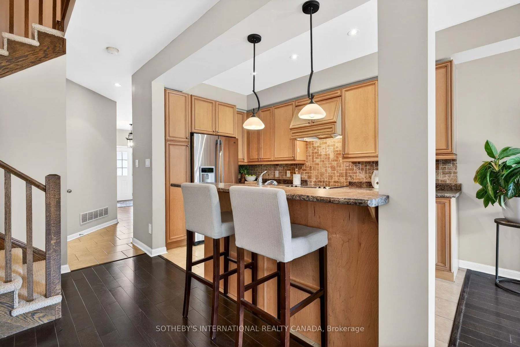Photo 11 of 2238 Stone Glen Crescent, Oakville, Westmount — HOMEH