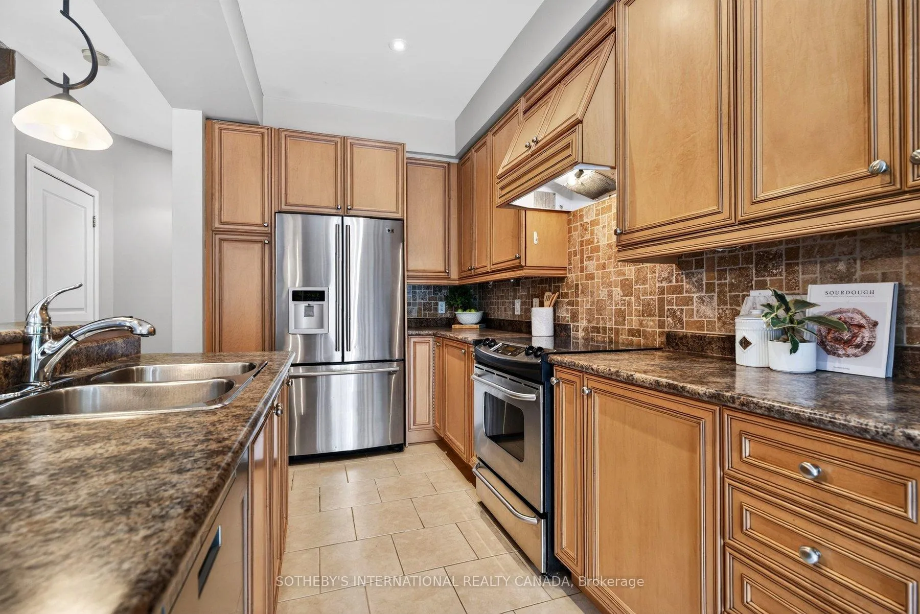Photo 12 of 2238 Stone Glen Crescent, Oakville, Westmount — HOMEH