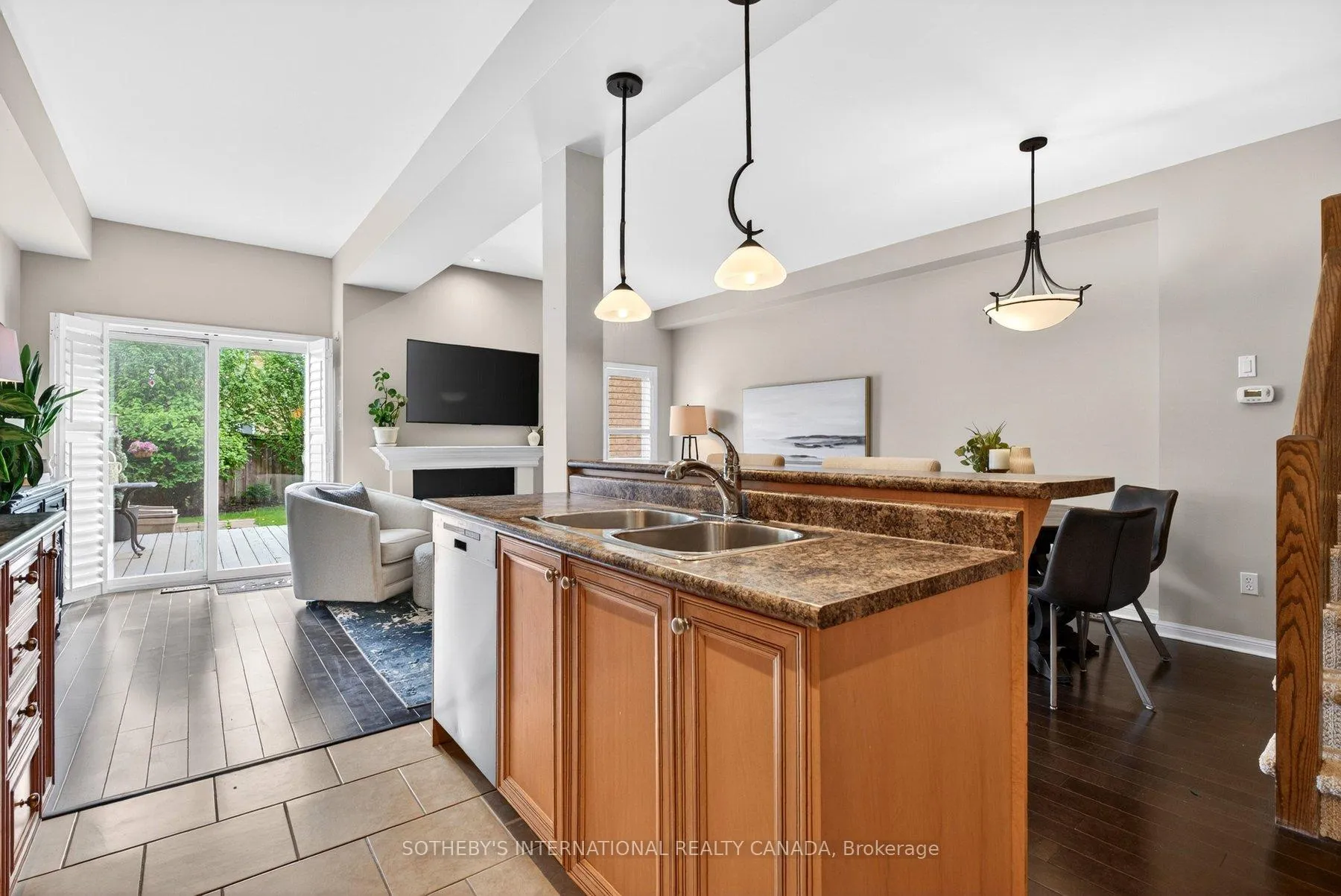 Photo 14 of 2238 Stone Glen Crescent, Oakville, Westmount — HOMEH