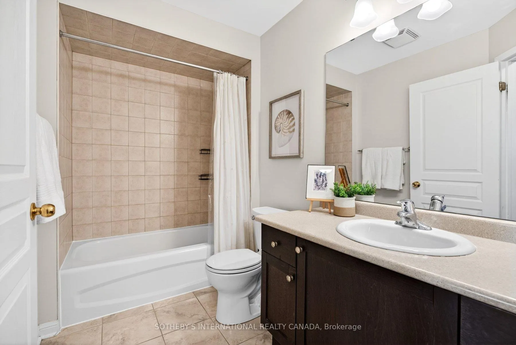 Photo 23 of 2238 Stone Glen Crescent, Oakville, Westmount — HOMEH