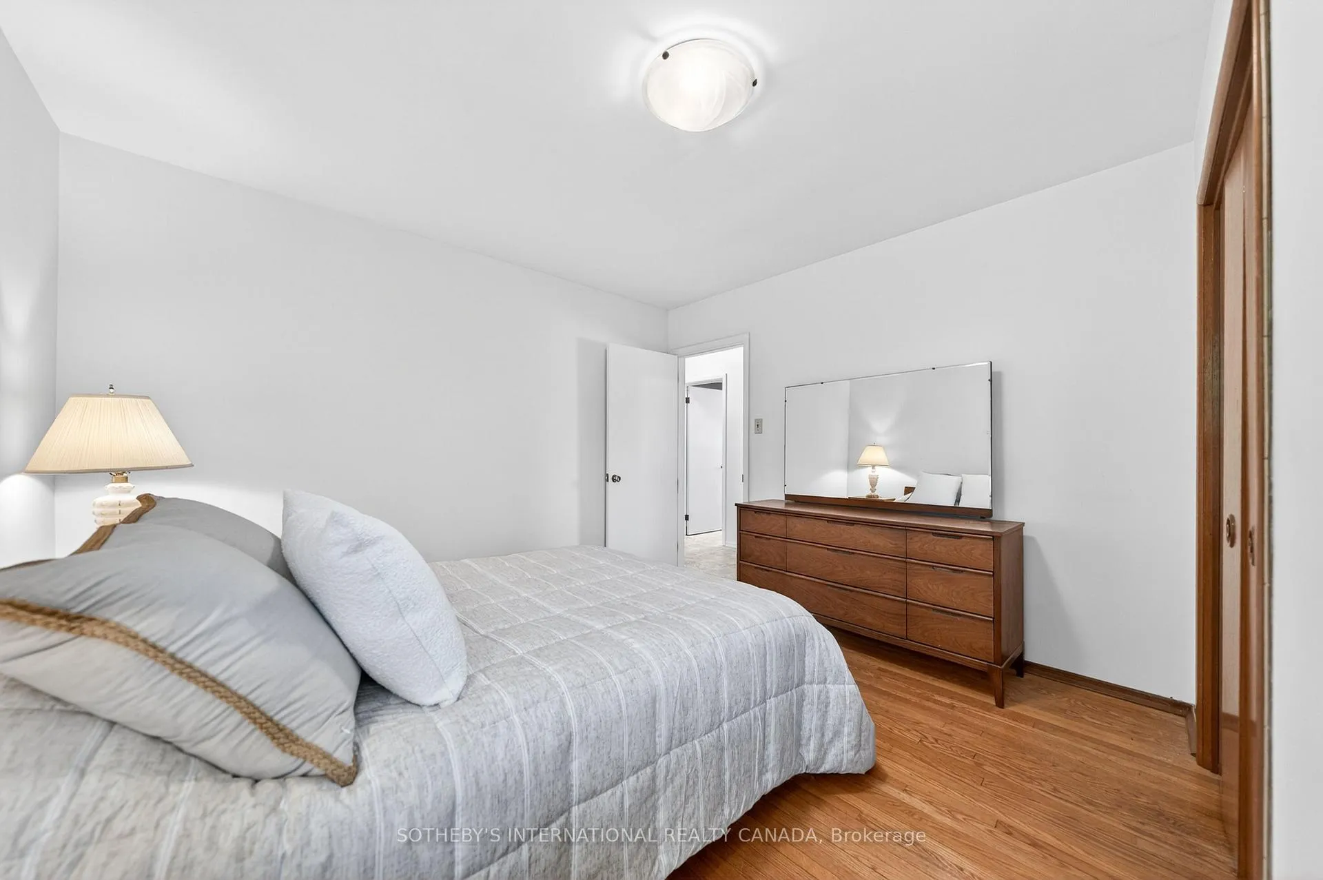 Photo 23 of 33 Linndale Road, Cambridge — HOMEH