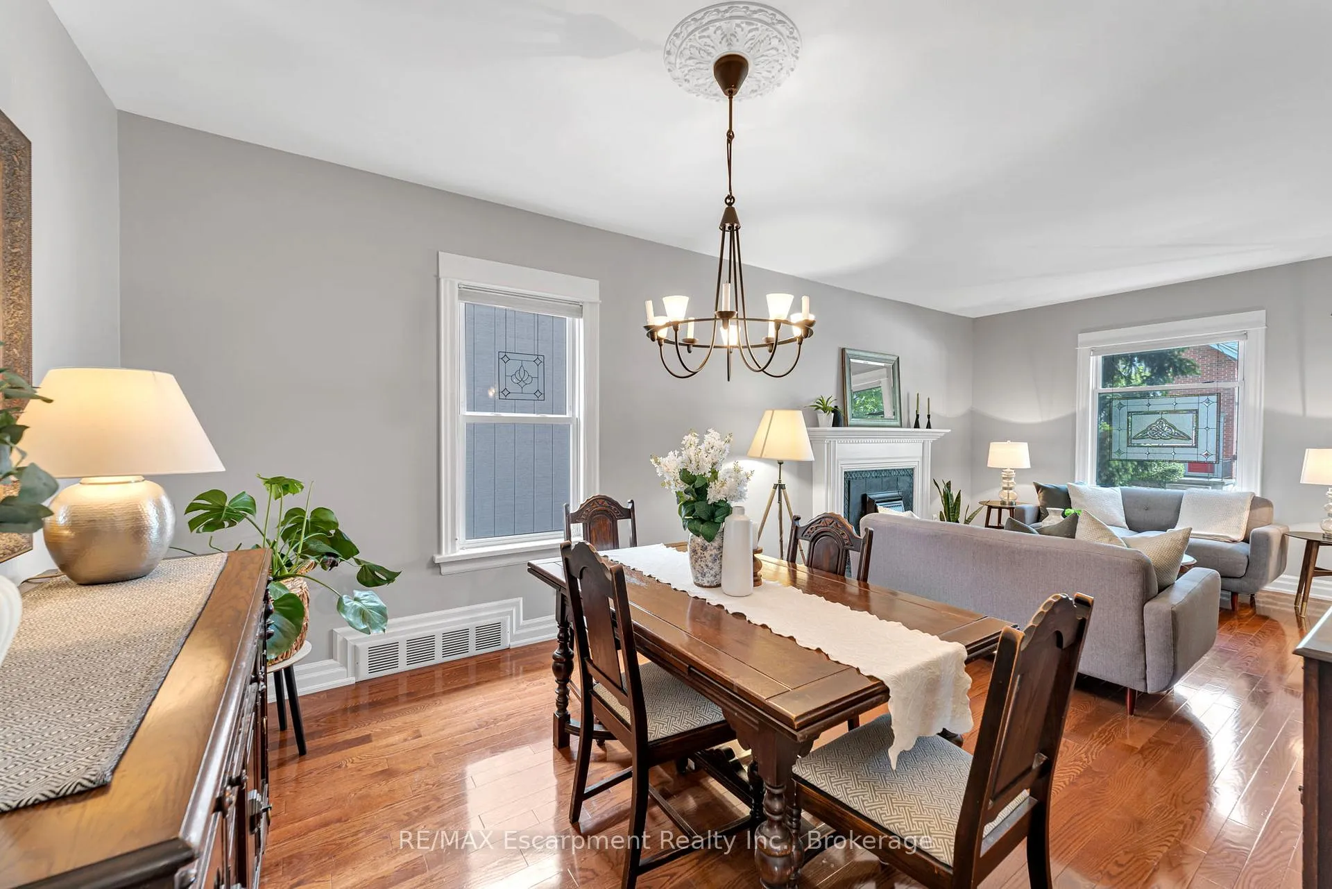 Photo 6 of 546 Hurd Avenue, Burlington, Brant — HOMEH