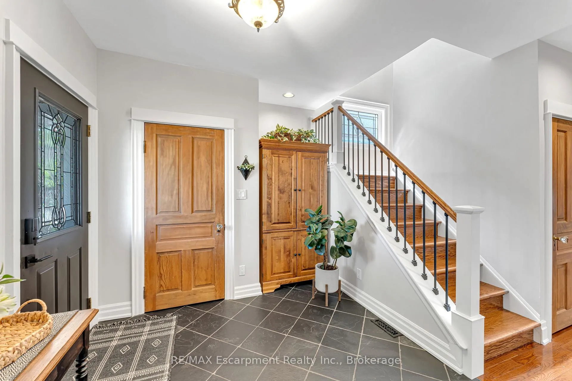 Photo 12 of 546 Hurd Avenue, Burlington, Brant — HOMEH