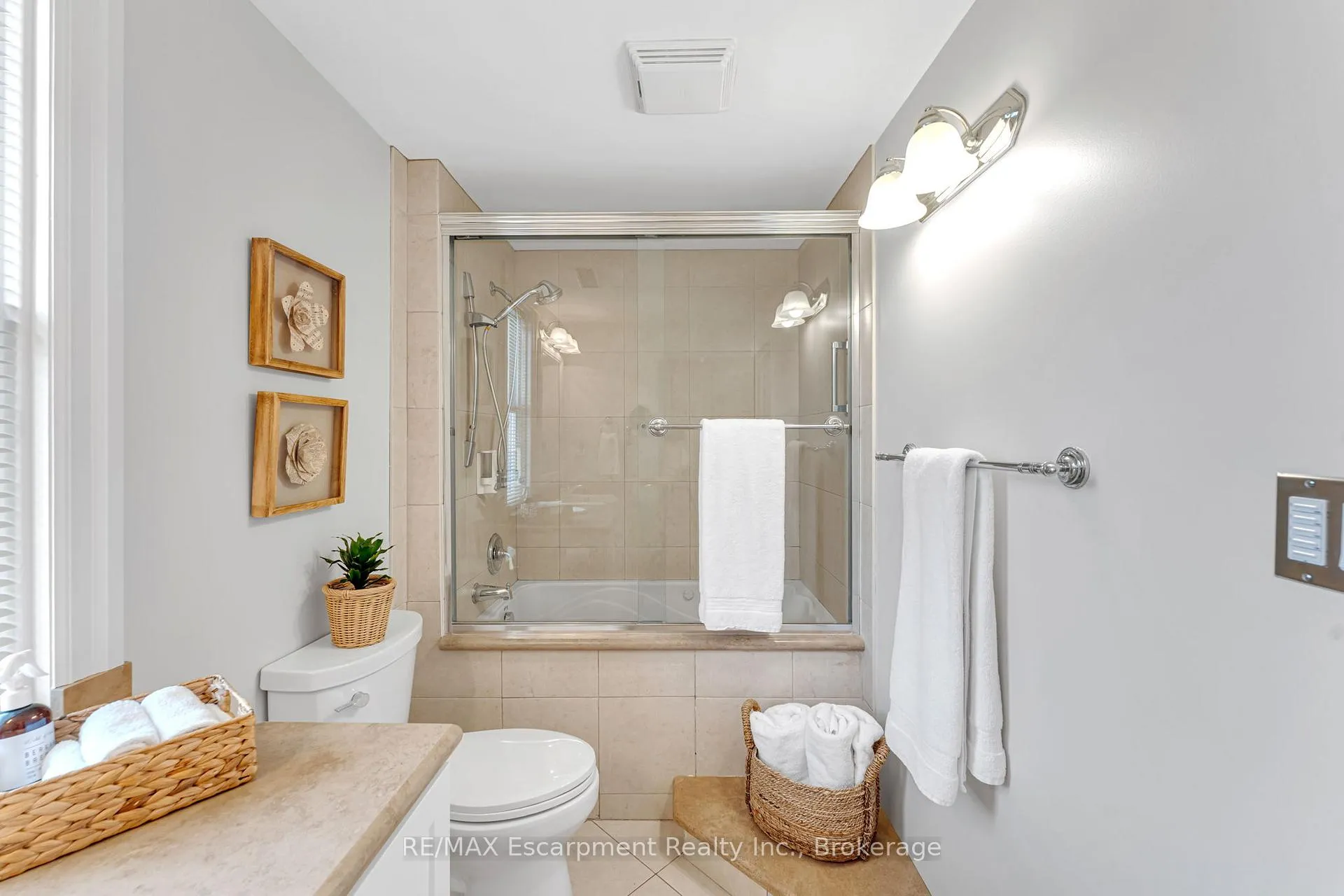 Photo 24 of 546 Hurd Avenue, Burlington, Brant — HOMEH