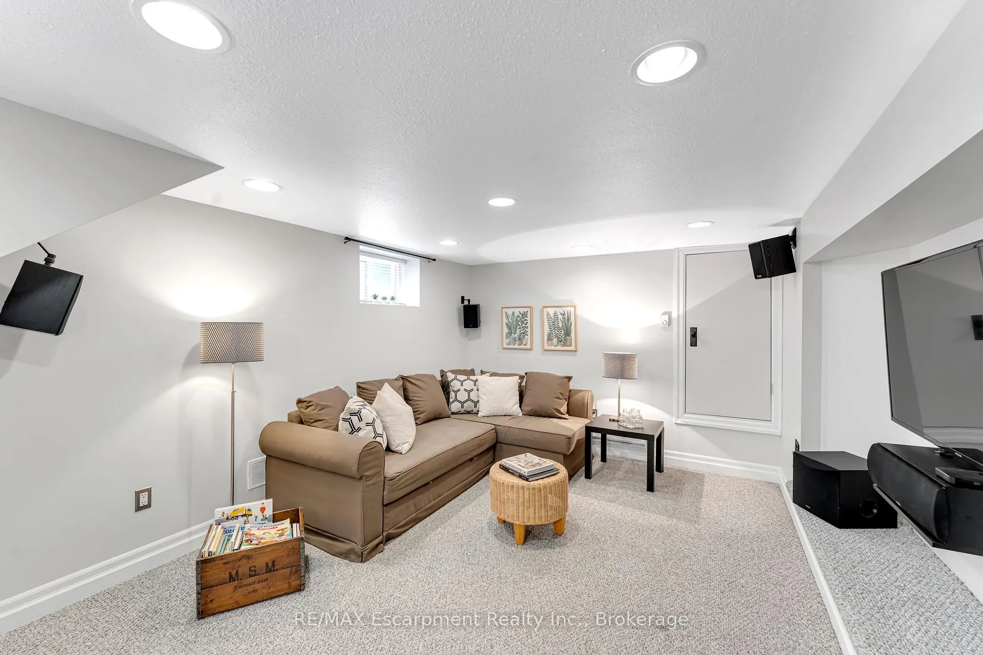 Photo 25 of 546 Hurd Avenue, Burlington, Brant — HOMEH