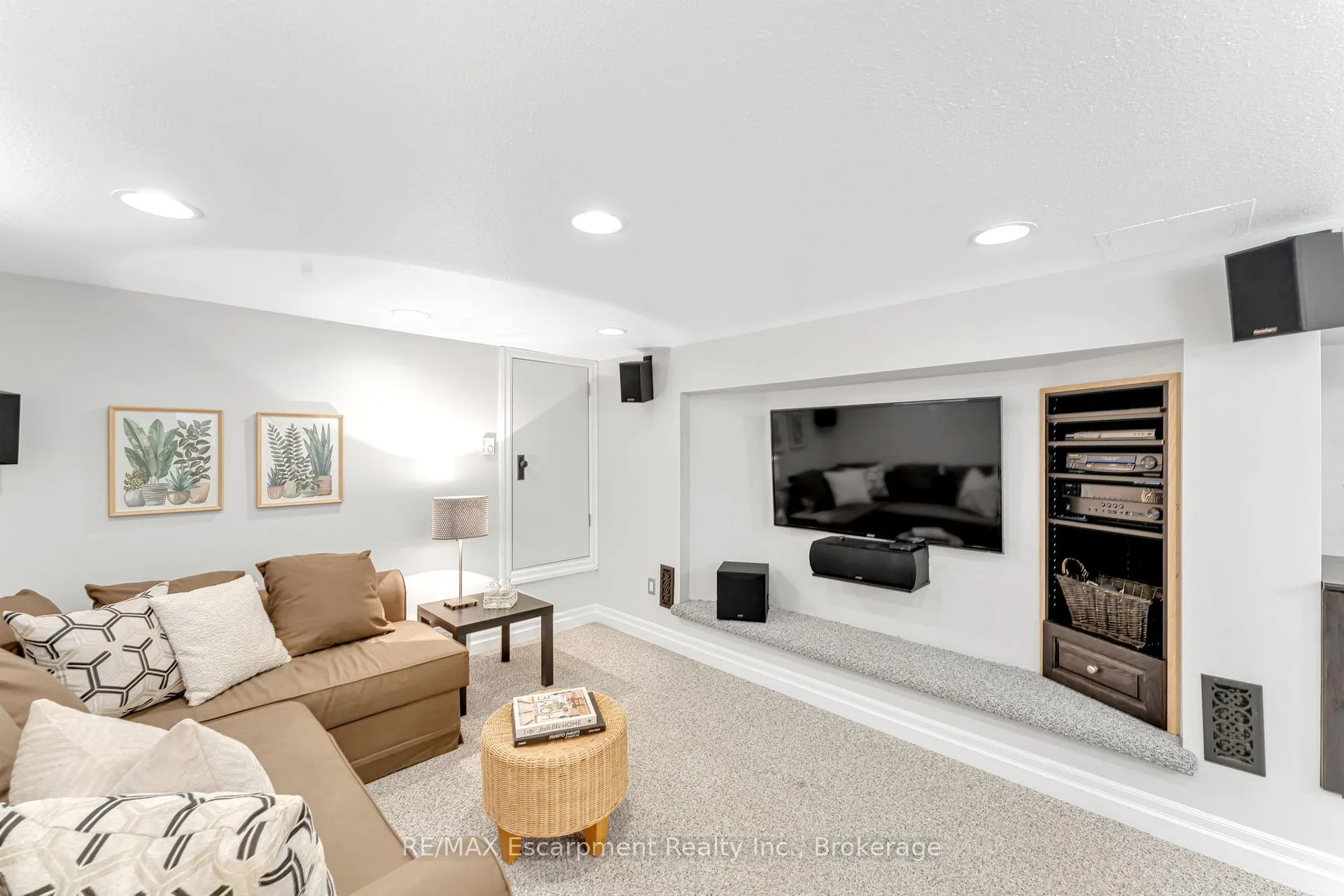 Photo 26 of 546 Hurd Avenue, Burlington, Brant — HOMEH