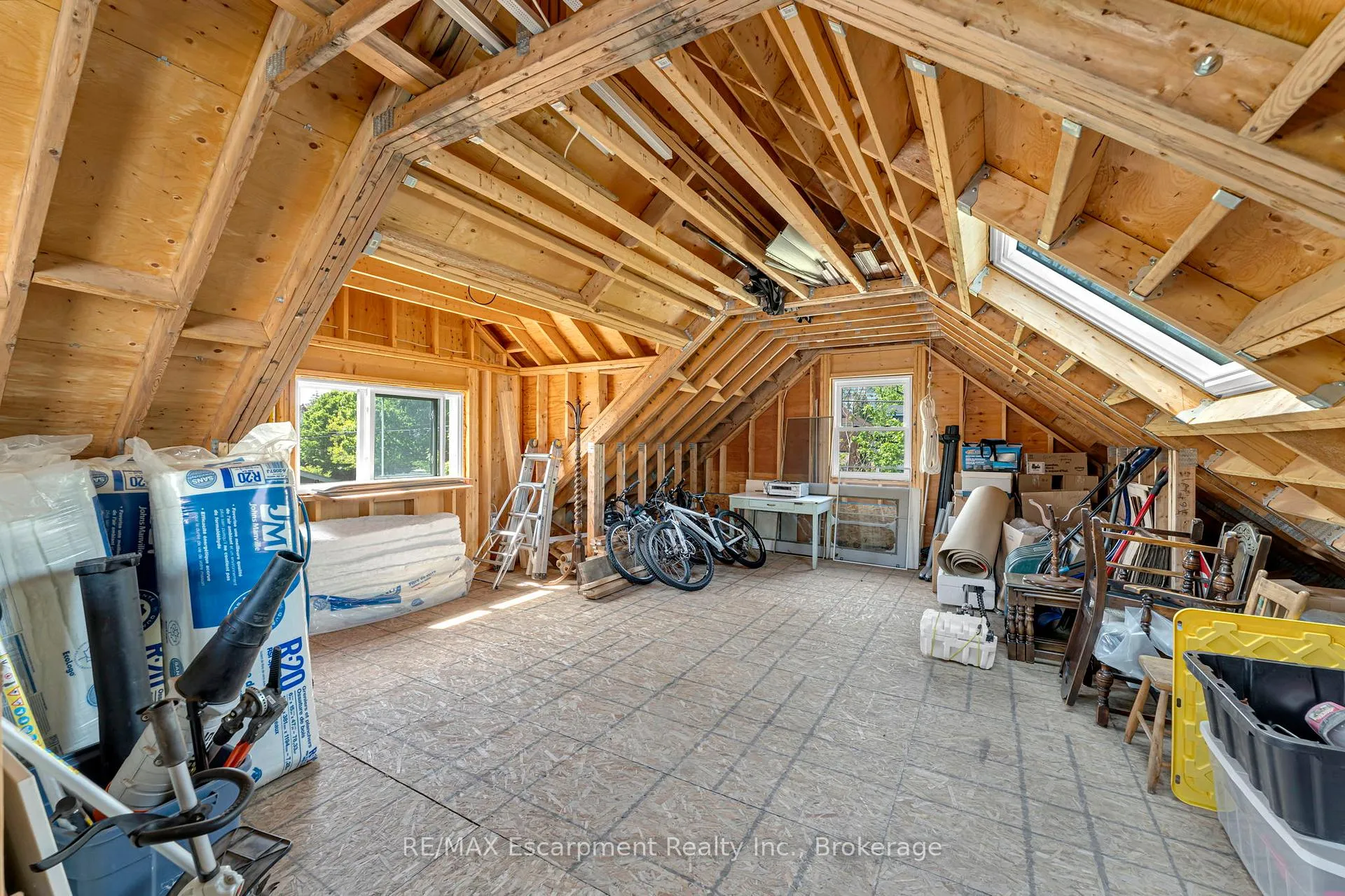 Photo 39 of 546 Hurd Avenue, Burlington, Brant — HOMEH