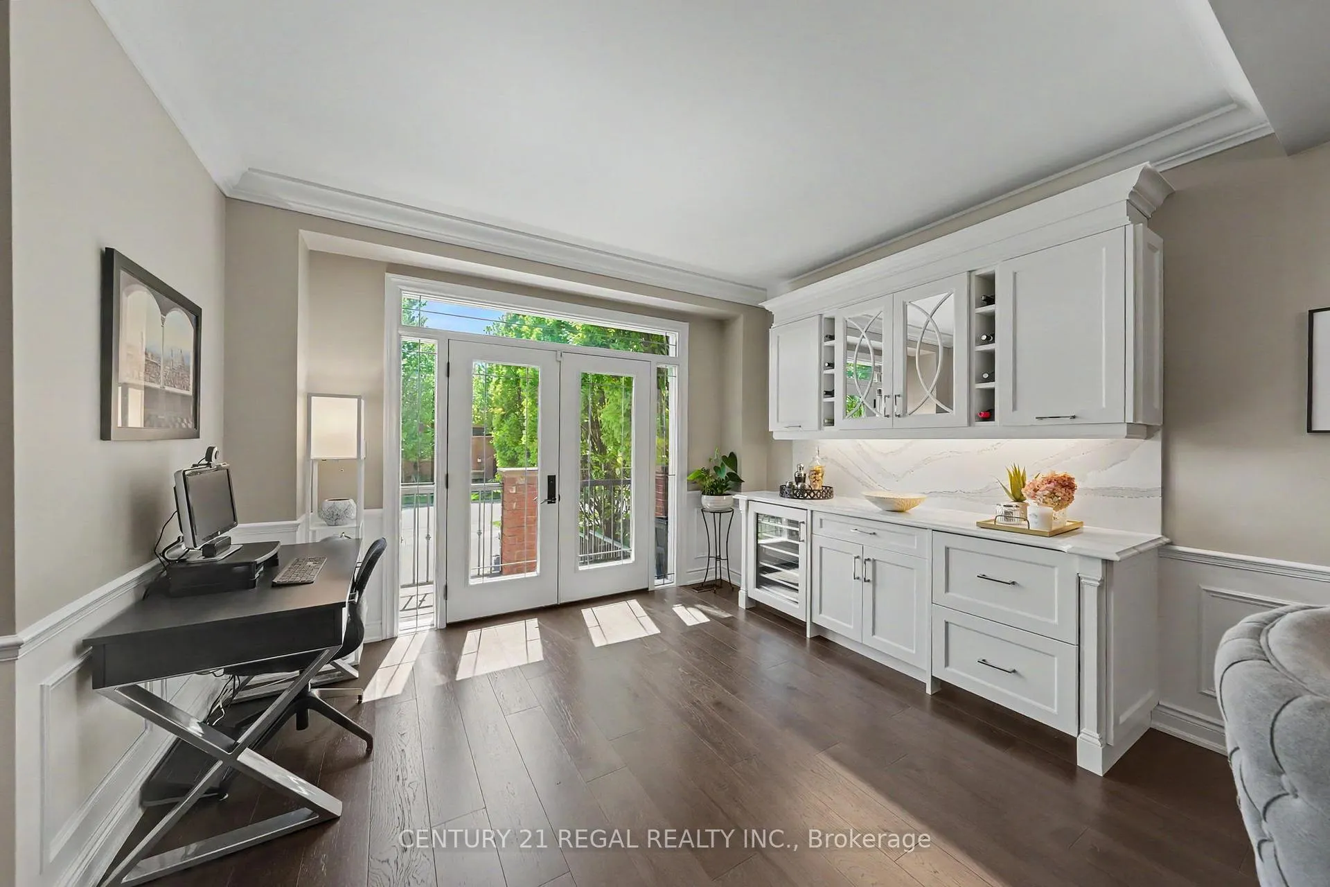 Photo 4 of 2260 Chickadee Crescent, Oakville, West Oak Trails — HOMEH