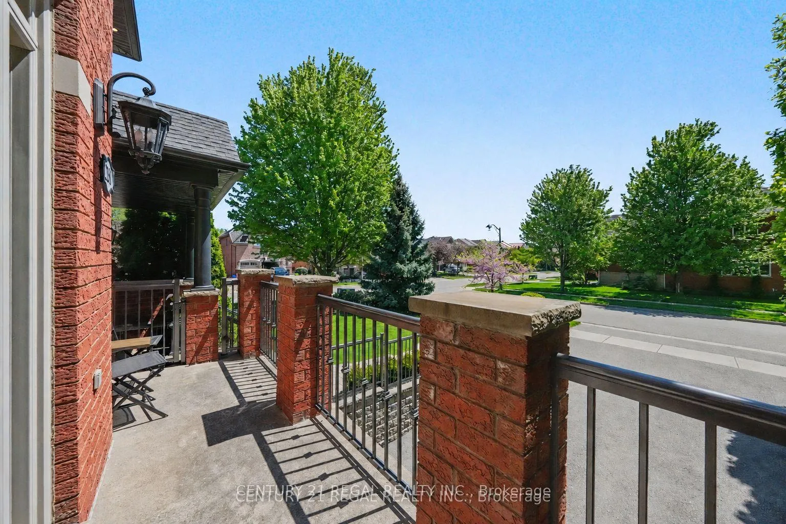 Photo 7 of 2260 Chickadee Crescent, Oakville, West Oak Trails — HOMEH