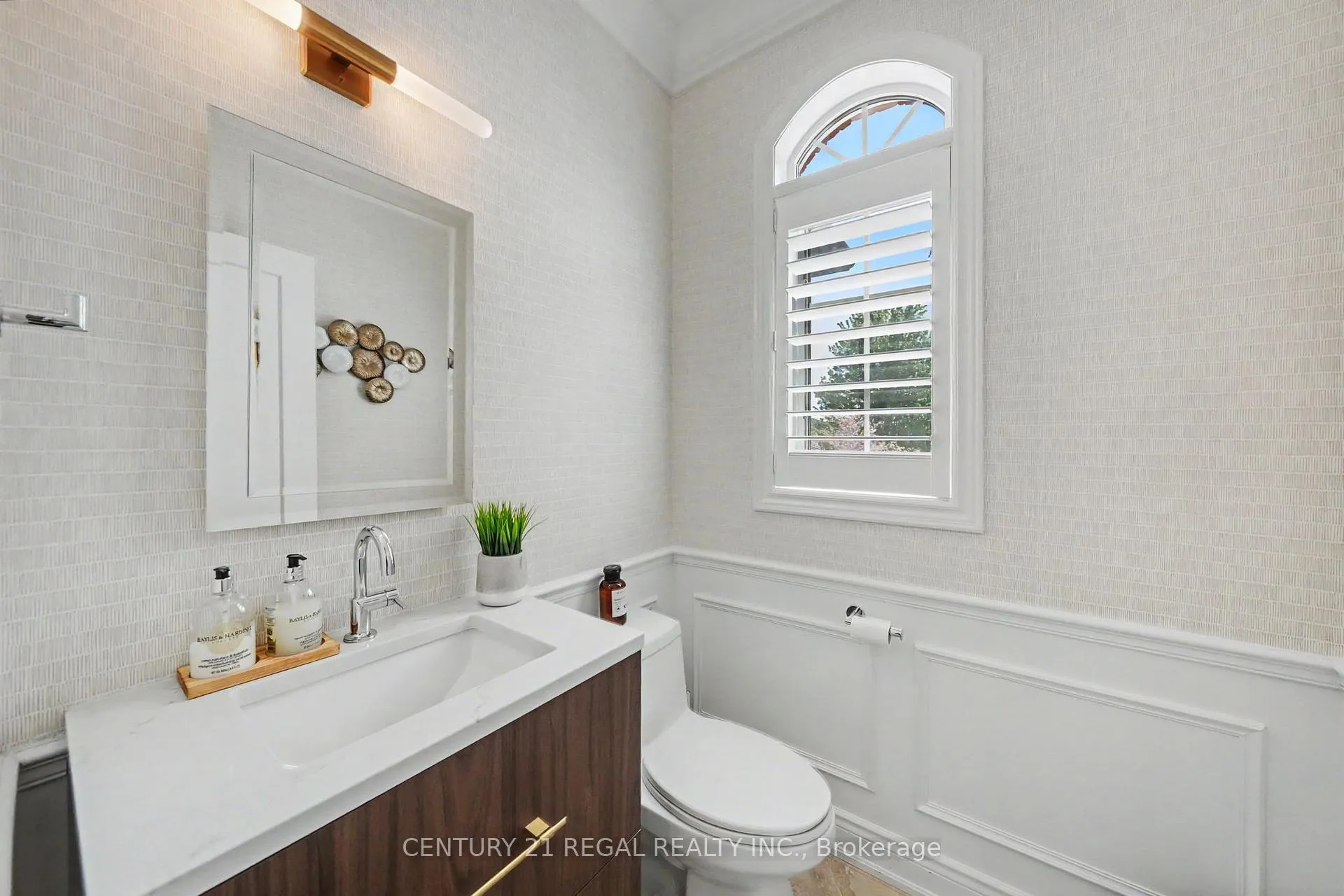 Photo 8 of 2260 Chickadee Crescent, Oakville, West Oak Trails — HOMEH