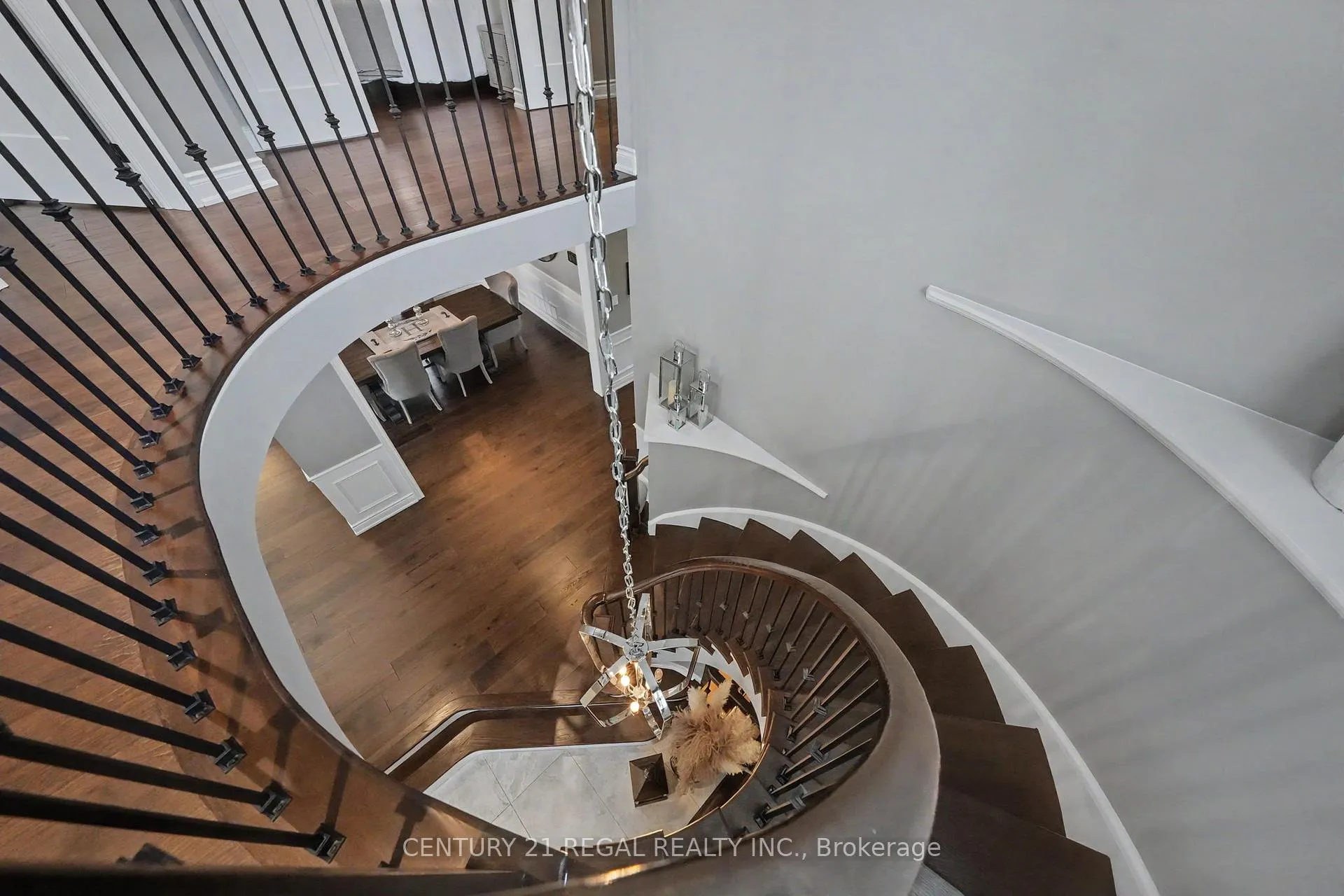 Photo 16 of 2260 Chickadee Crescent, Oakville, West Oak Trails — HOMEH