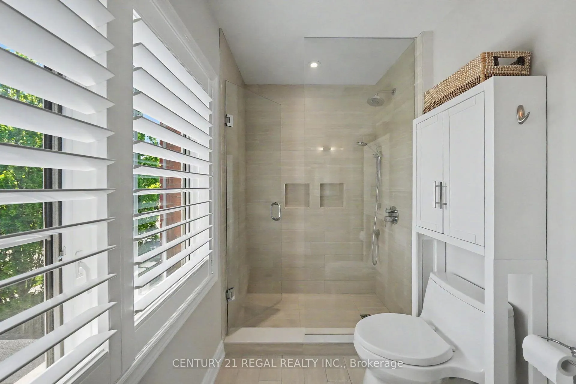 Photo 19 of 2260 Chickadee Crescent, Oakville, West Oak Trails — HOMEH