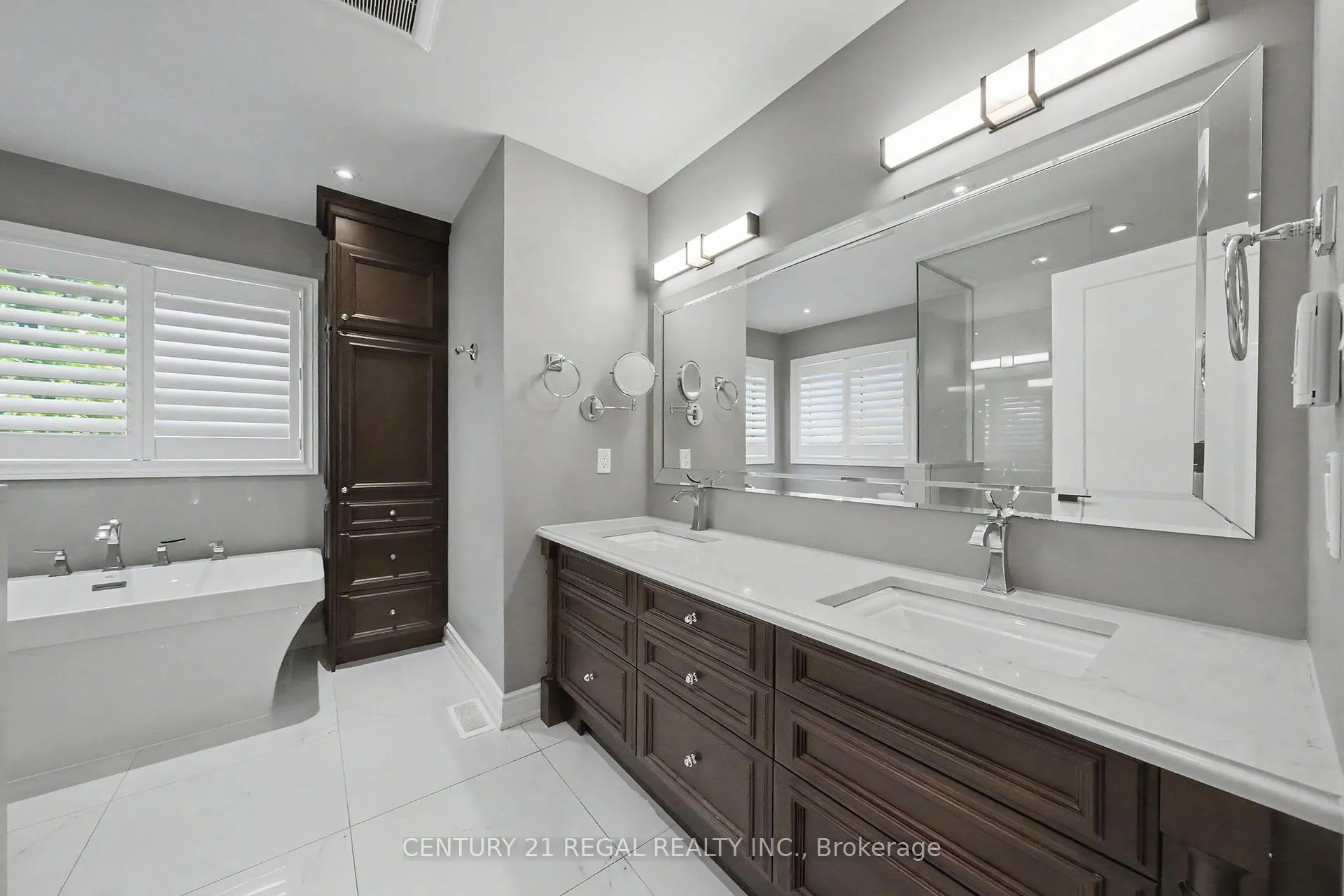Photo 25 of 2260 Chickadee Crescent, Oakville, West Oak Trails — HOMEH