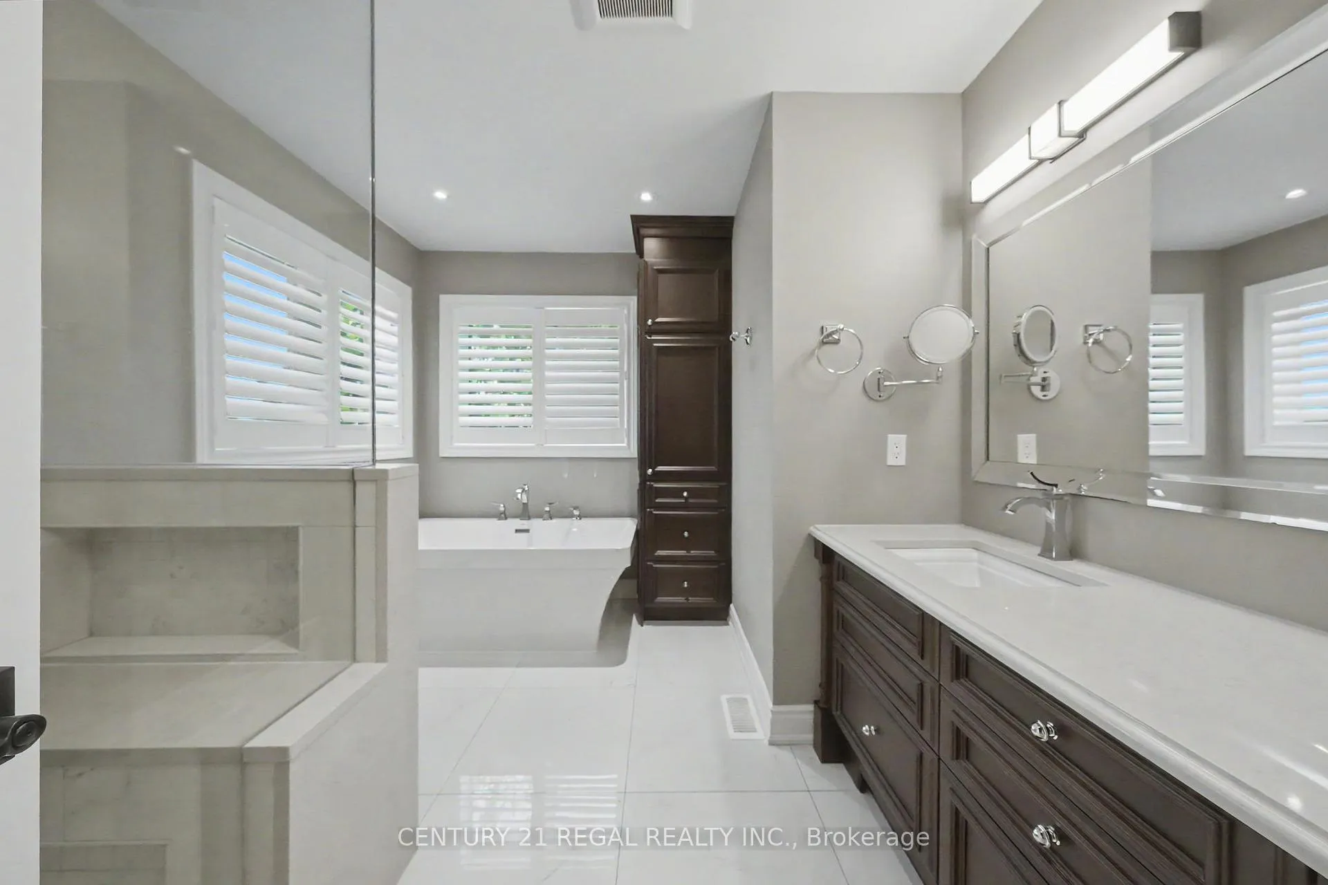 Photo 28 of 2260 Chickadee Crescent, Oakville, West Oak Trails — HOMEH
