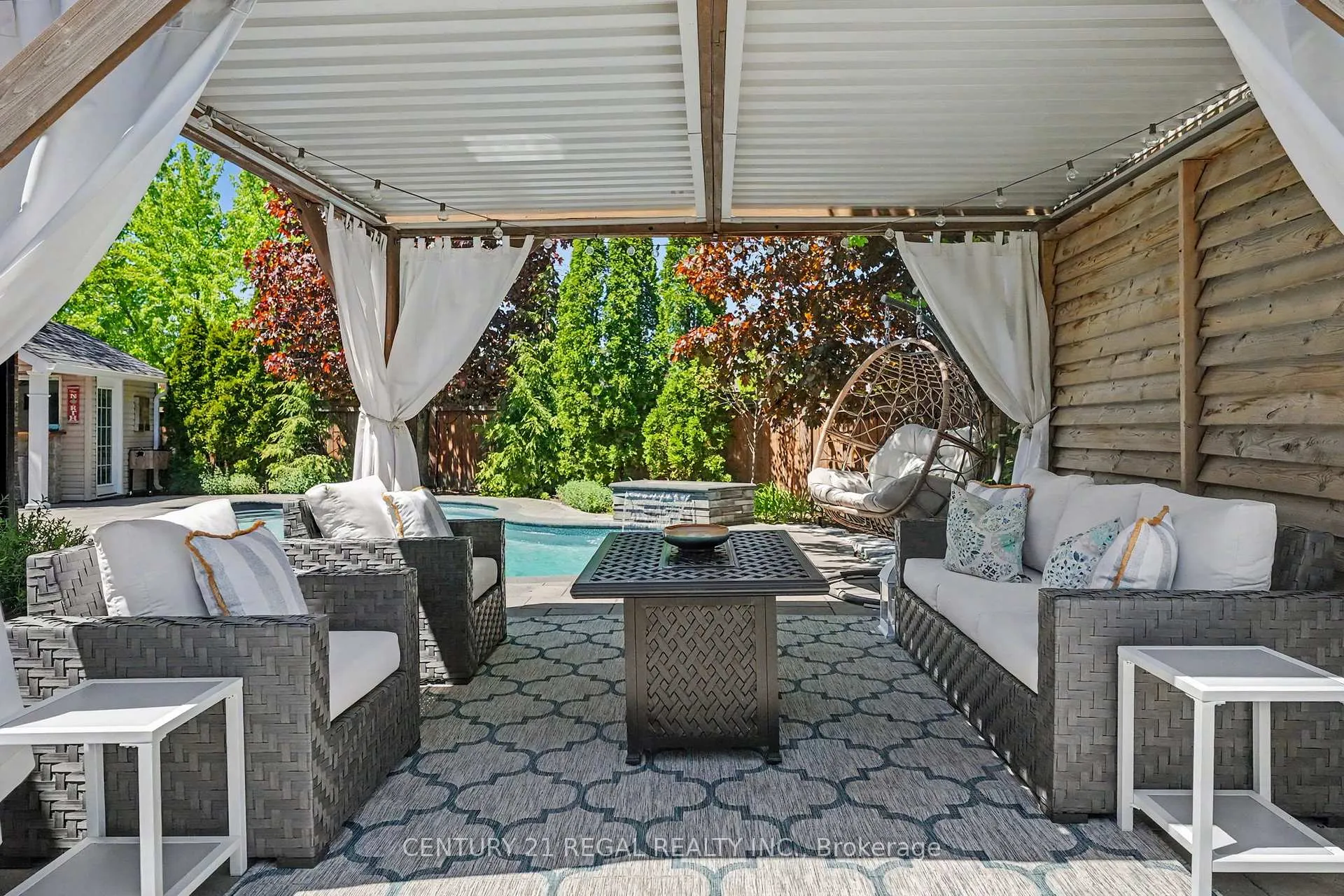 Photo 43 of 2260 Chickadee Crescent, Oakville, West Oak Trails — HOMEH