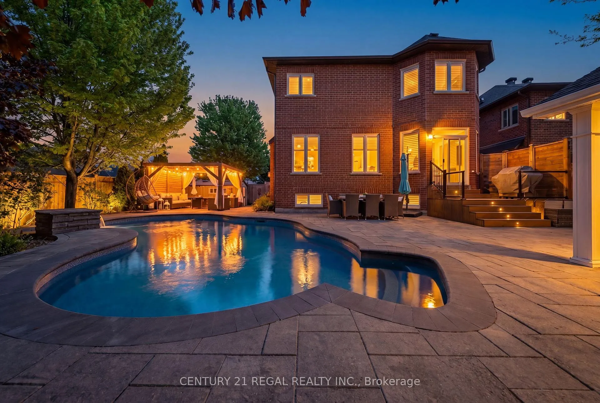 Photo 45 of 2260 Chickadee Crescent, Oakville, West Oak Trails — HOMEH