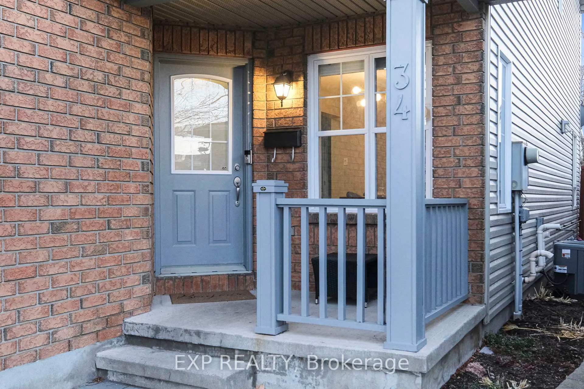 Photo 2 of 34 Avonmore Crescent, Ottawa, Barrhaven East — HOMEH