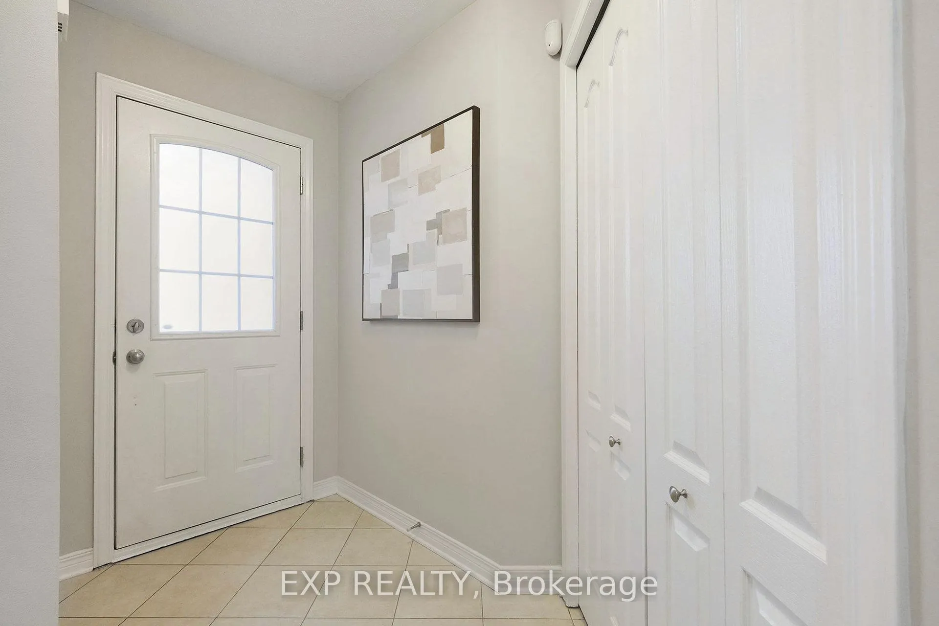 Photo 3 of 34 Avonmore Crescent, Ottawa, Barrhaven East — HOMEH